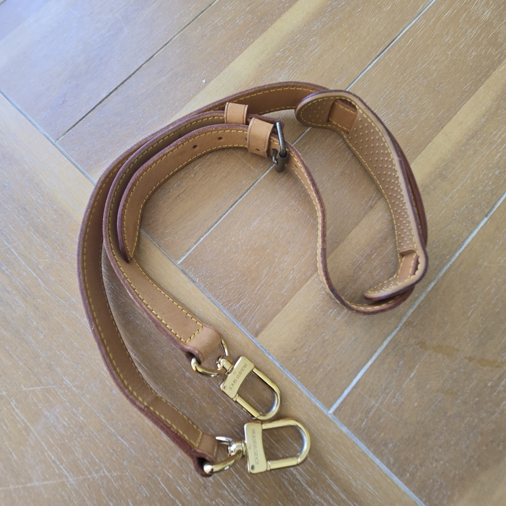 Louis Vuitton Vachetta Leather Shoulder Strap in Natural Tan with Gold Hardware